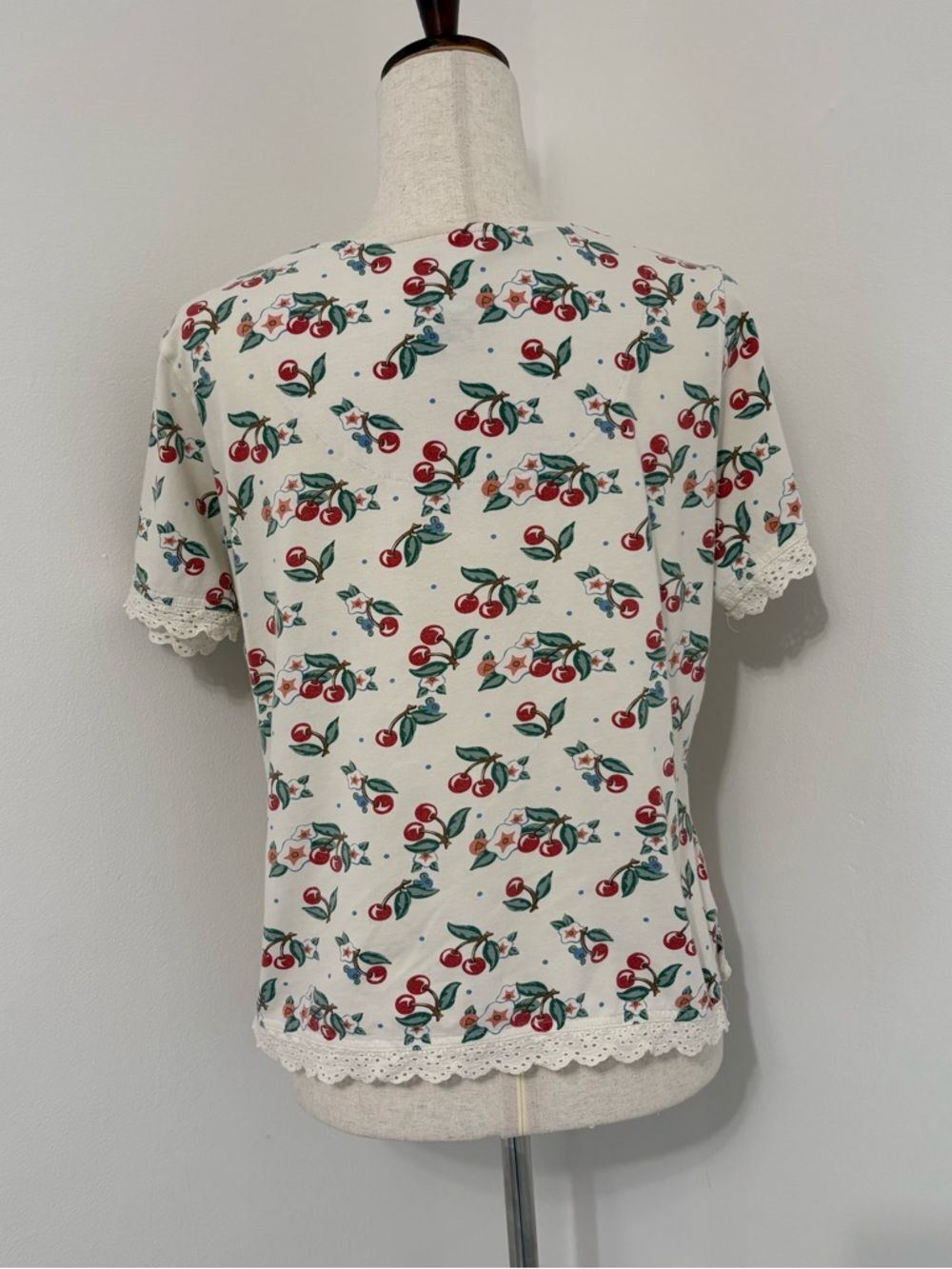 Vintage Mary Engelbreit Red Cherry Short Sleeve Lace Trim 100% Cotton Shirt Sz L - Picture 3 of 5